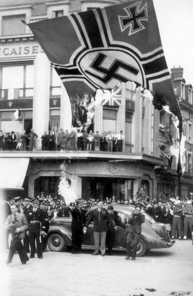 Laurent LEBOUTET au premier rang, deuxième à gauche