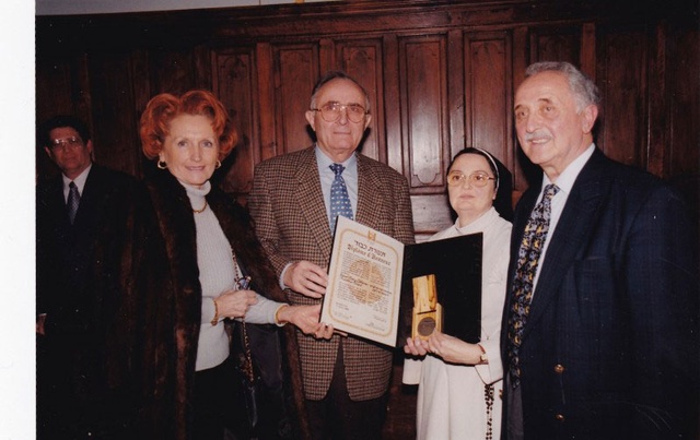 Remise de la médaille des Justes à titre posthume à soeur Marie-Josée 