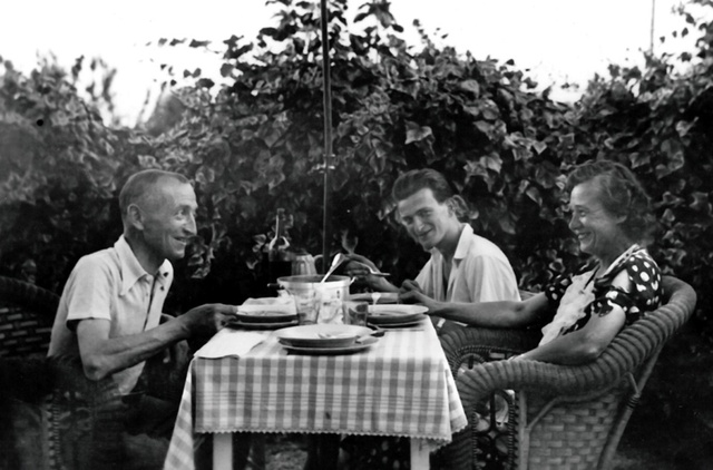 de gauche à droite Philippe Durand et jacques et Marcelle Durand