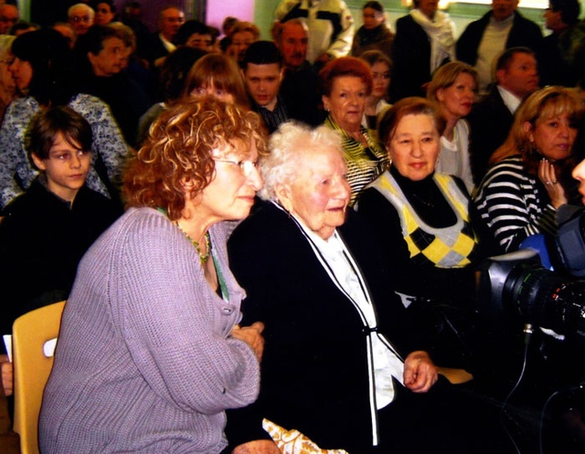 Raymonde Piedallu lors de la cérémonie