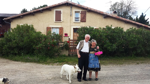 Devant la maison à Launac