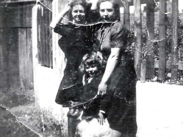 de gauche à droite Maryse serge DAVID et MIreille DAVID