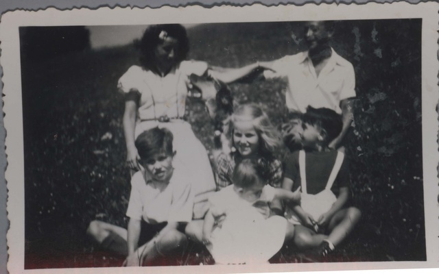 Felix Allard, Arlette Allard, Viviane Gumpel & a small boy with his parents  Credit: COLL.YAD