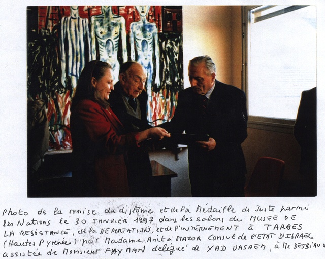 Remise de médaille à Pierre DESBIAUX