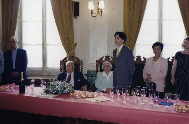 Henriette & Antoine LAYBROS assis