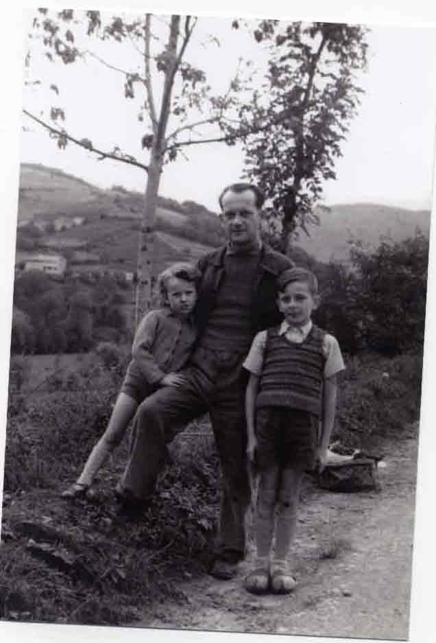 Léon ISRAEL en compagnie de Claude BLANVILLAIN, à droite et de son frère Michel