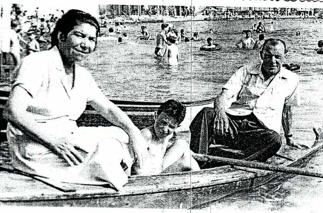 Jean, Emilienne Stellamans et leur petit fils Jean-Pierre