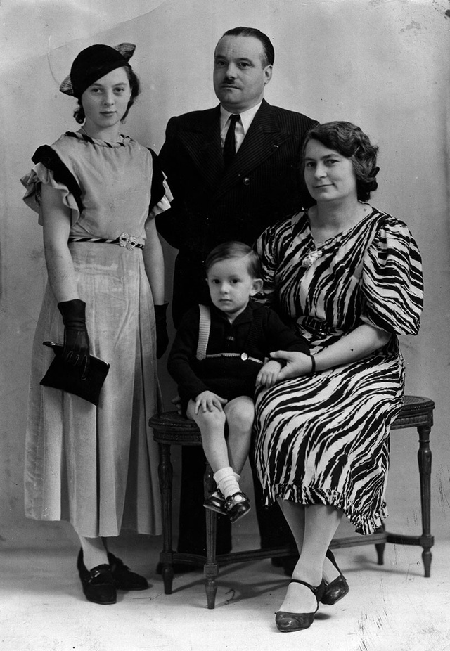 Jean & Alphonsine RIVES avec leurs deux enfants 