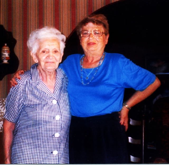 Aimée REGACHE avec Mme Laufer, personne sauvée