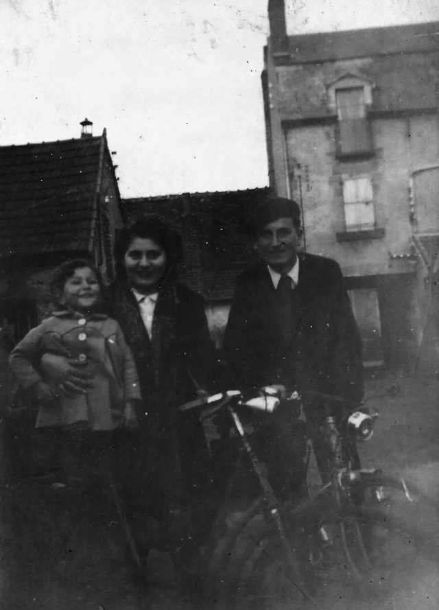 Florence Heilbronn avec Denise et Jaques Copet en 1944