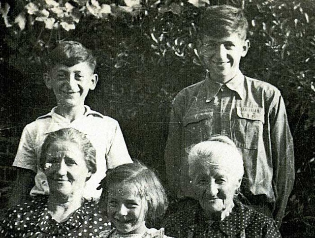 Madame MERGOUX Madame DESPLANQUE jean et Michel et Danielle Zeldine