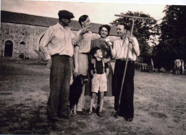 Famille PARIS avec le petit Serge Taradach