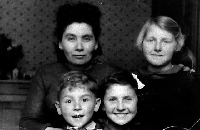 Les sauvés en 1945 crédit collYV 