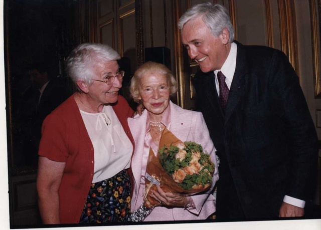 Nicole CAMINADE, le témoin, Marie-Louise CARVEN et Eli BARNAVI
