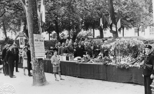 LOUIS Jean en costume clair