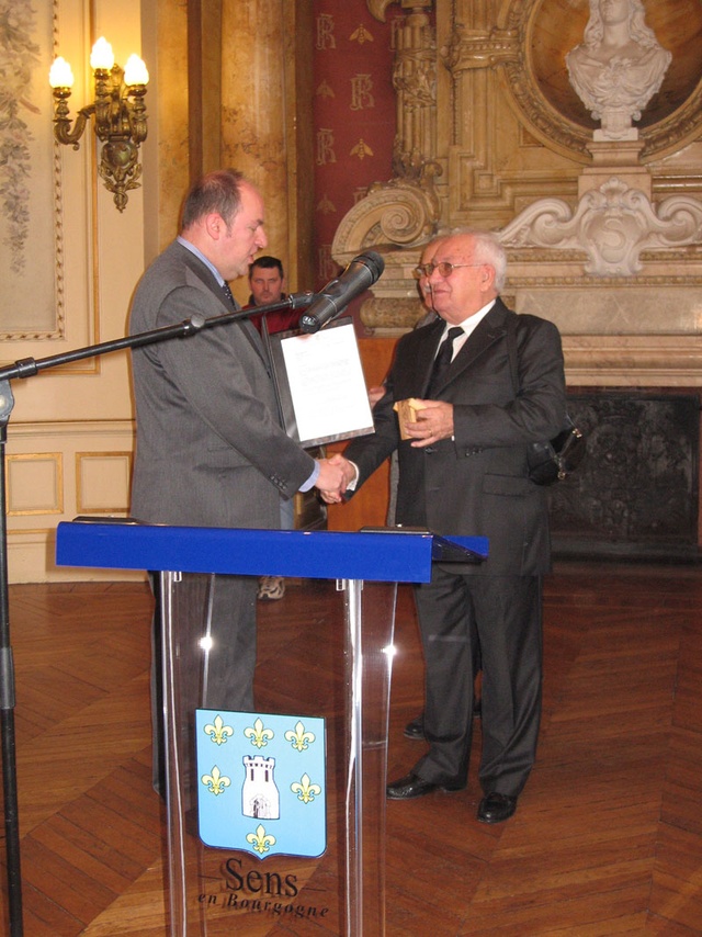 Cérémonie à Sens le 13/01/2009
