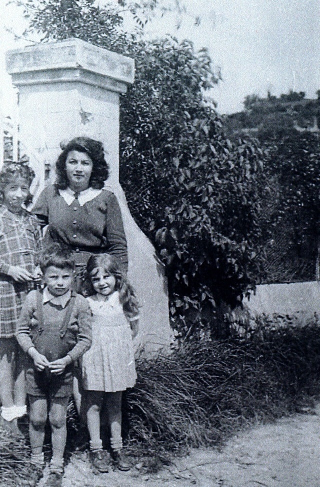 Monique et Yvette Bouvier, Claude et Nicole Mozis