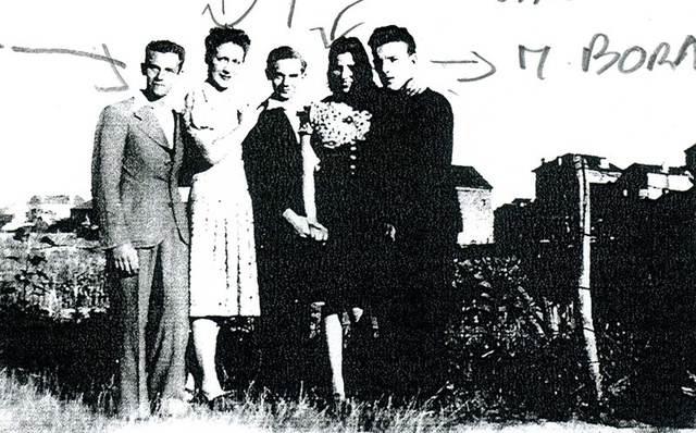 de gauche à droite Jojo LOIL, Madame Eléonore secrétaire de l'ORT pendant l aguerre, Maurice LOIL, Albertine Marhcetti et Bernard Borenstein