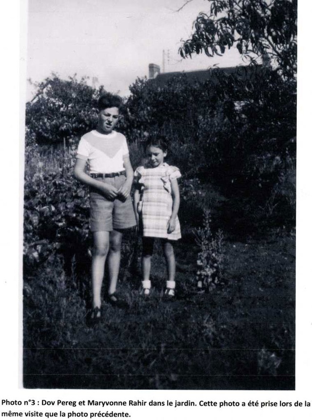 Dov Pereg et Marivonne dans le jardin