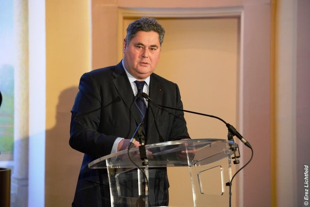 bda4abf5ee0ea69c914b6c35fd7ef81e[1]