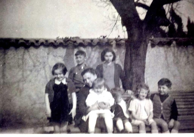 MARTY Céline dans sa maison d'enfants