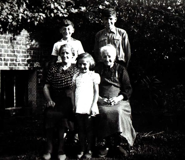 Desplanque Danielle, amélie Mergoux, jean et Michel Pleskoff 