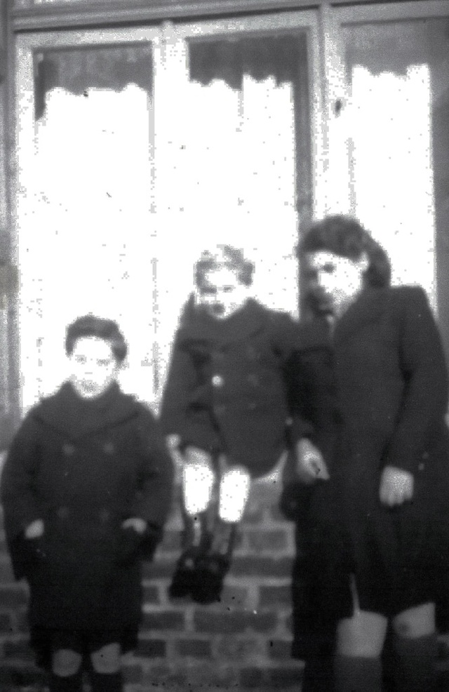 de gauche à droite Serge et Ivan DAVID et Maryse