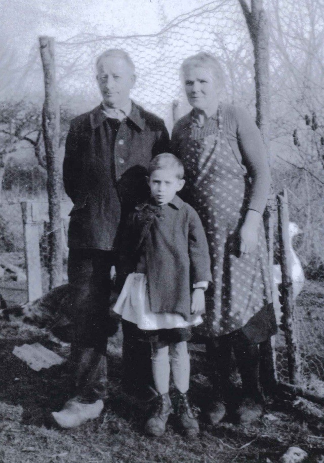 Marcel et Claire Levavasseur avec Jean Golgevit