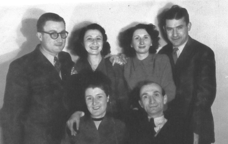 Roger et Daisy Lanier avec les personnes sauvées le couple Sora et Isaac Taklender